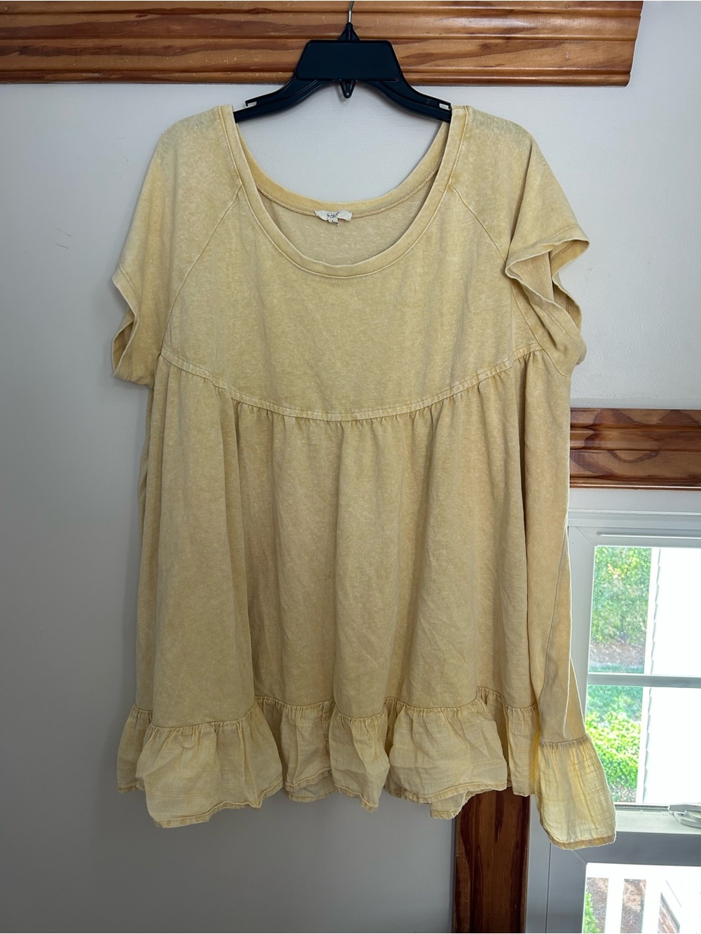 easel Pale Yellow Ruffle-Hem Short Sleeve Tunic